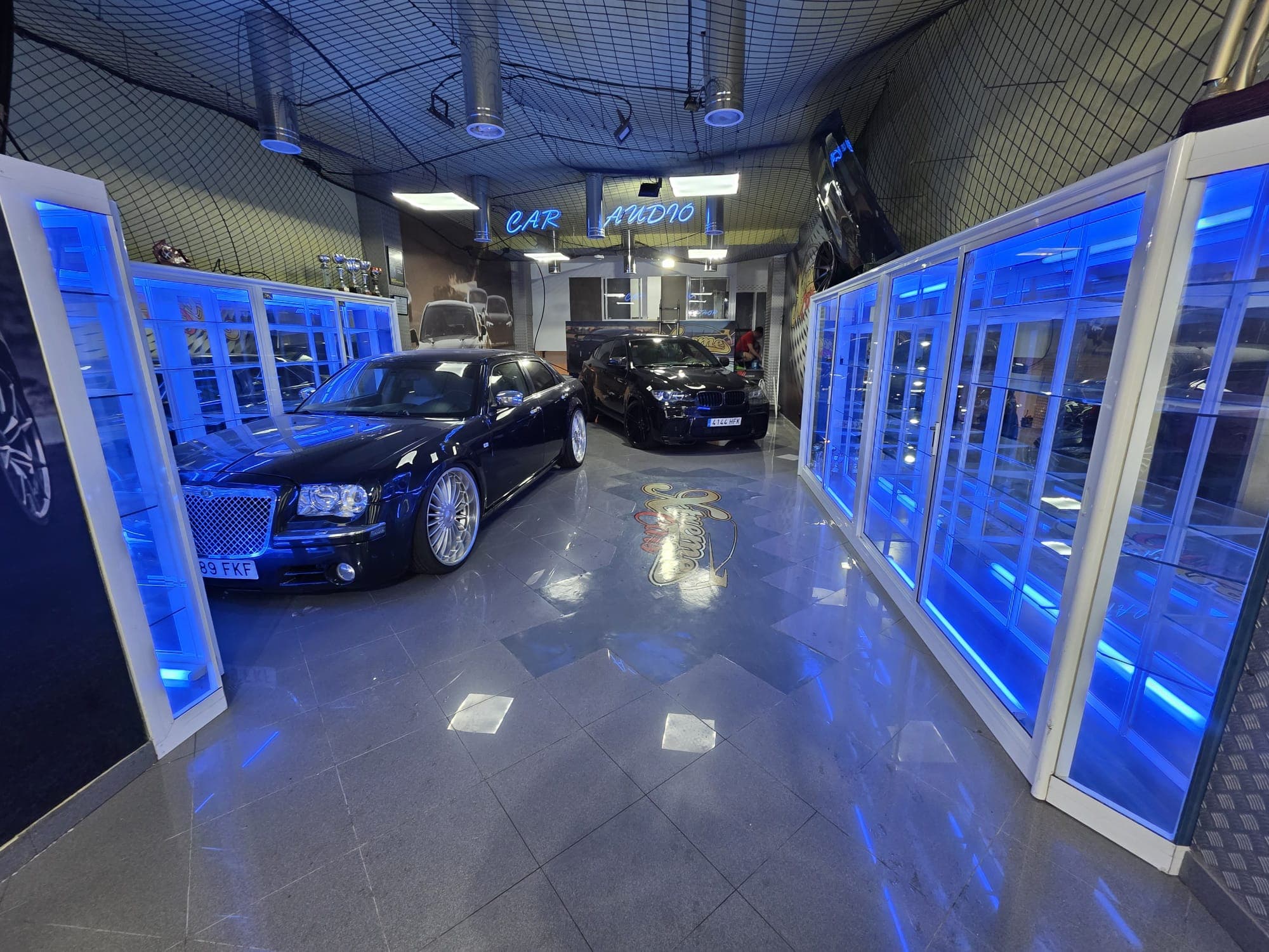 Taller Luxury Car Performance