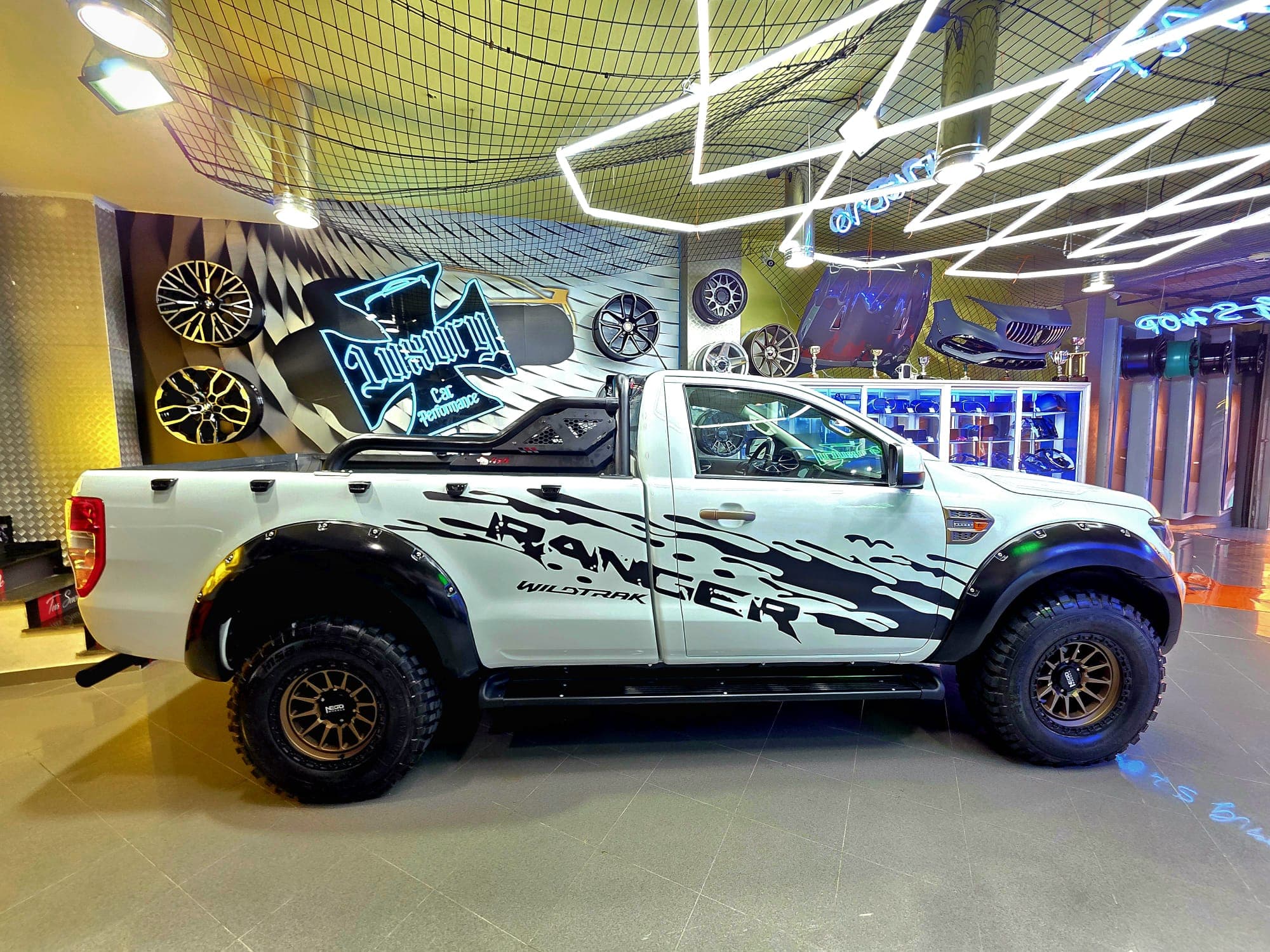 Ford Ranger Wildtrak preparada por Luxury Car Performance